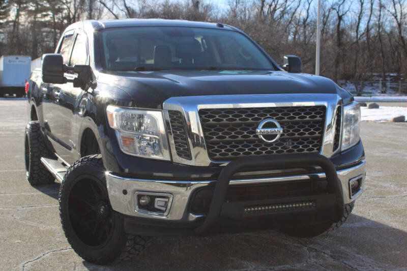 2017 Nissan Titan SV 4×4 SV 4dr Crew Cab