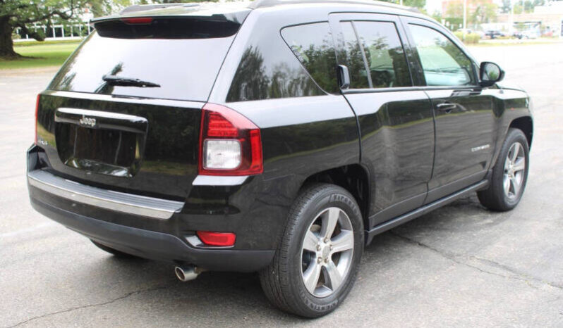 
								2017 Jeep Compass Latitude4×4 Latitude 4dr SUV full									