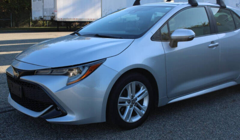 
								2020 Toyota Corolla Hatchback SE 4dr Hatchback full									