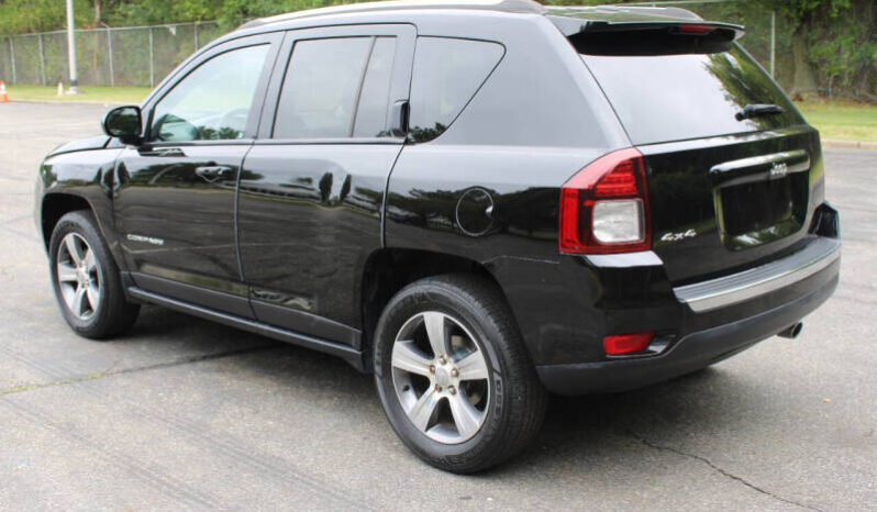 
								2017 Jeep Compass Latitude4×4 Latitude 4dr SUV full									