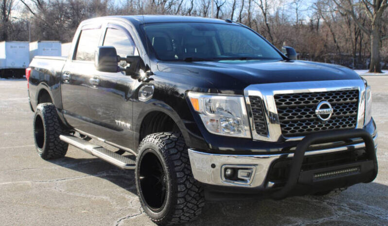
								2017 Nissan Titan SV 4×4 SV 4dr Crew Cab full									