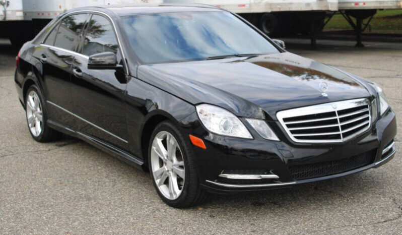 
								2012 Mercedes-Benz E-Class E 350 Luxury 4MATIC 4dr Sedan full									