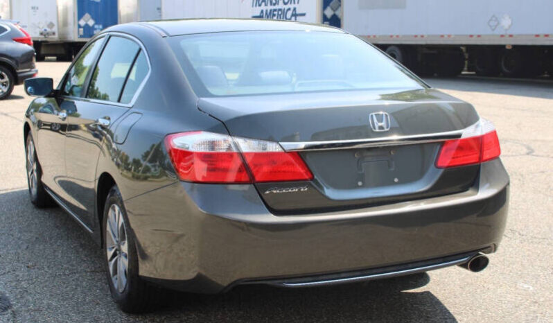 
								2015 Honda Accord LX 4dr Sedan full									