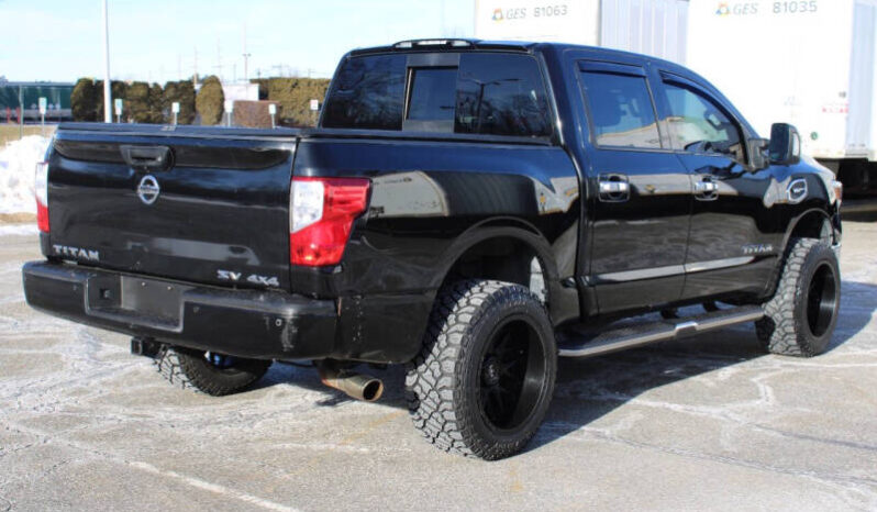 
								2017 Nissan Titan SV 4×4 SV 4dr Crew Cab full									