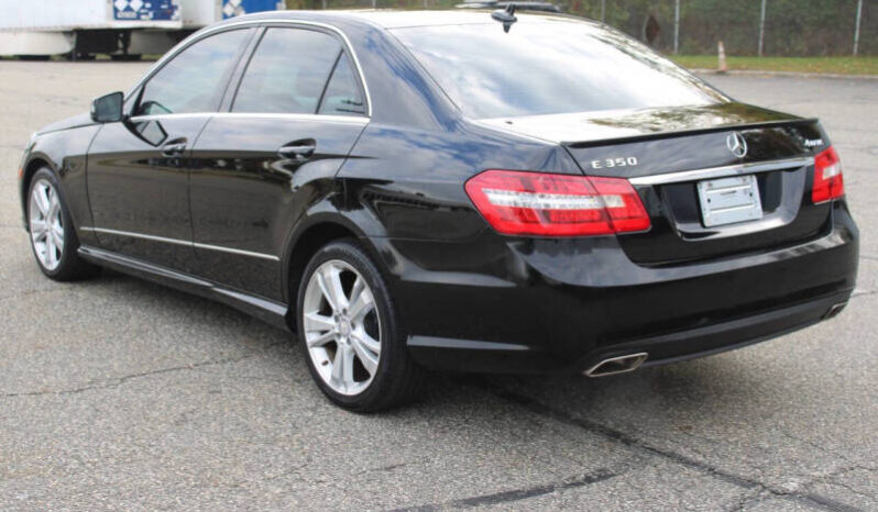 
								2012 Mercedes-Benz E-Class E 350 Luxury 4MATIC 4dr Sedan full									