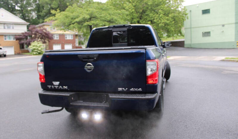 
								2018 Nissan Titan SV 4×4 SV 4dr Crew Cab full									