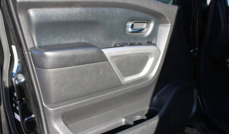 
								2017 Nissan Titan SV 4×4 SV 4dr Crew Cab full									