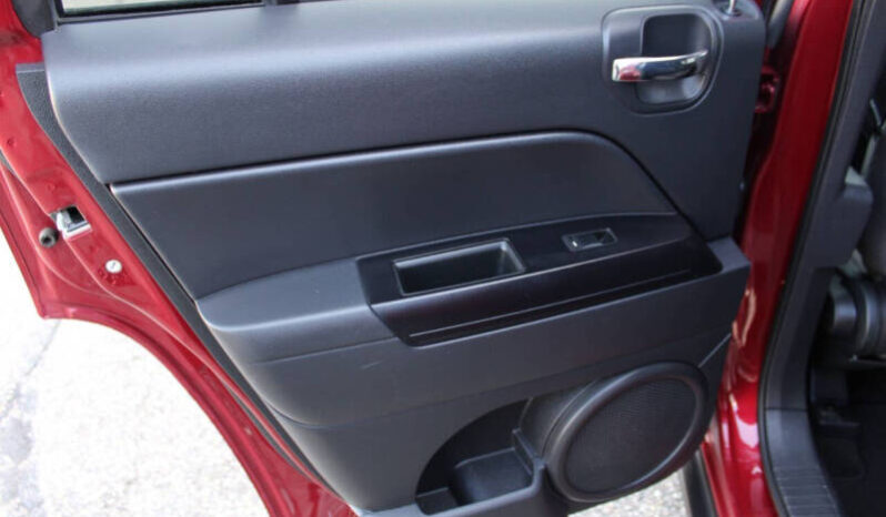 
								2015 Jeep Compass Sport4×4 Sport 4dr SUV full									