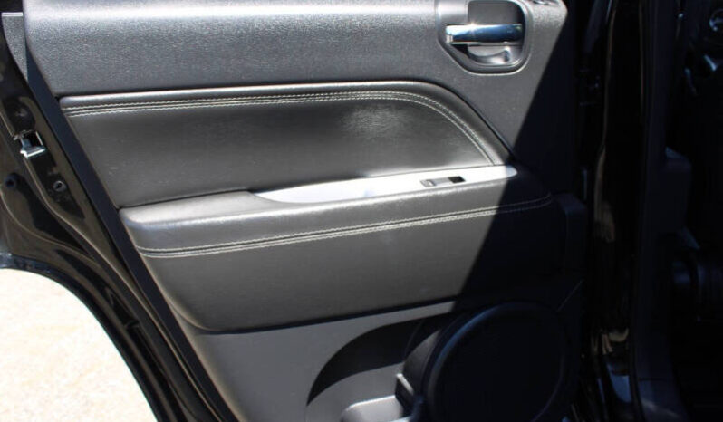 
								2017 Jeep Compass Latitude4×4 Latitude 4dr SUV full									