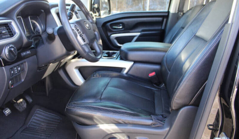 
								2017 Nissan Titan SV 4×4 SV 4dr Crew Cab full									