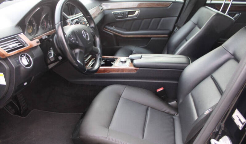
								2012 Mercedes-Benz E-Class E 350 Luxury 4MATIC 4dr Sedan full									
