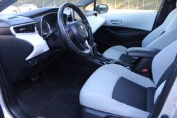 
										2020 Toyota Corolla Hatchback SE 4dr Hatchback full									