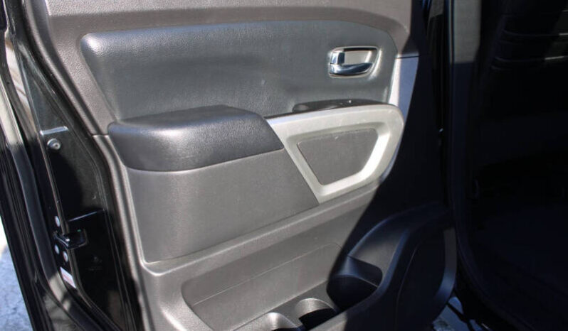 
								2017 Nissan Titan SV 4×4 SV 4dr Crew Cab full									