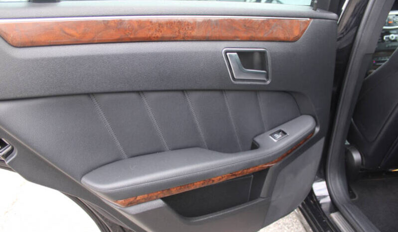 
								2012 Mercedes-Benz E-Class E 350 Luxury 4MATIC 4dr Sedan full									