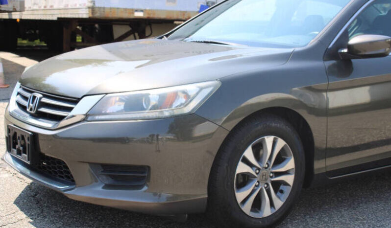 
								2015 Honda Accord LX 4dr Sedan full									