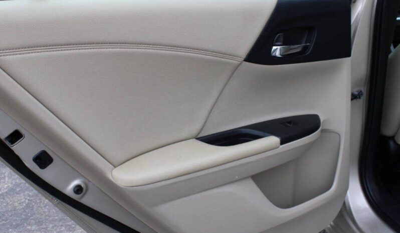 
								2013 Honda Accord EX-L V6 4dr Sedan full									