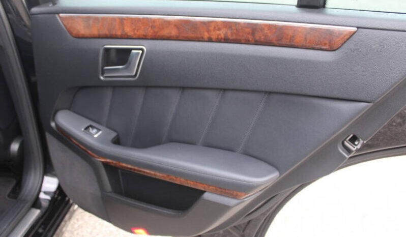 
								2012 Mercedes-Benz E-Class E 350 Luxury 4MATIC 4dr Sedan full									