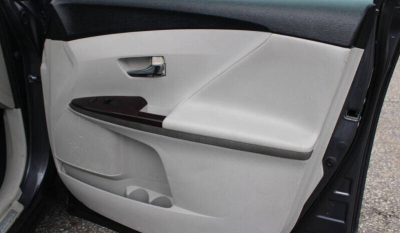 
								2011 Toyota Venza AWD 4dr Crossover full									