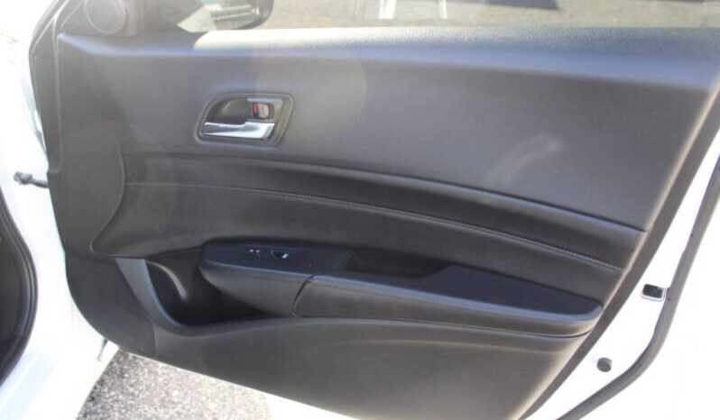 
								2017 Acura ILX 4dr Sedan full									