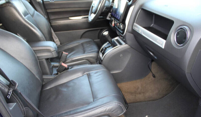 
								2016 Jeep Compass Latitude4×4 Latitude 4dr SUV full									