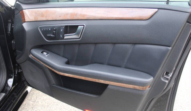 
								2012 Mercedes-Benz E-Class E 350 Luxury 4MATIC 4dr Sedan full									