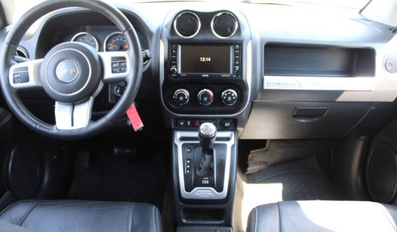 
								2017 Jeep Compass Latitude4×4 Latitude 4dr SUV full									