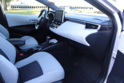 
										2020 Toyota Corolla Hatchback SE 4dr Hatchback full									