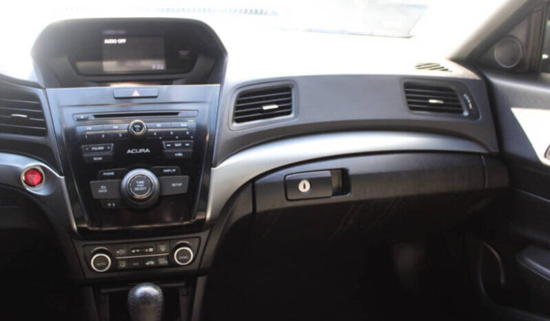 
								2017 Acura ILX 4dr Sedan full									