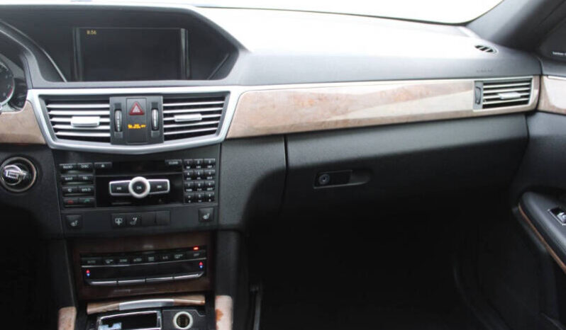 
								2012 Mercedes-Benz E-Class E 350 Luxury 4MATIC 4dr Sedan full									