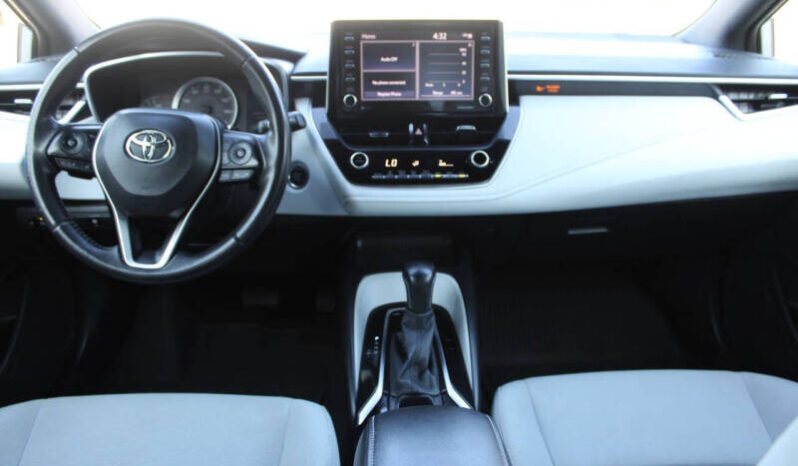 
								2020 Toyota Corolla Hatchback SE 4dr Hatchback full									