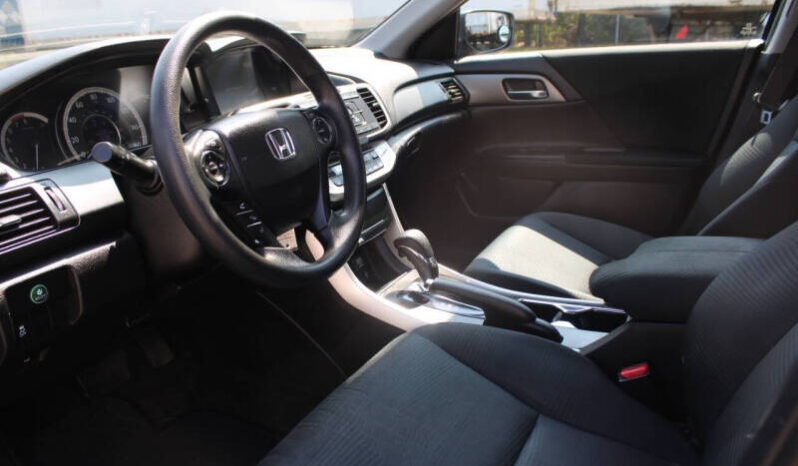 
								2015 Honda Accord LX 4dr Sedan full									