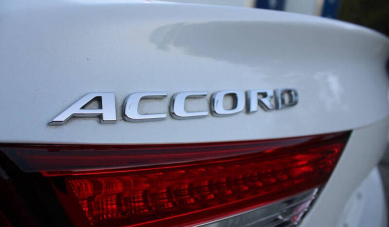 
								2020 Honda Accord LX 4dr Sedan full									