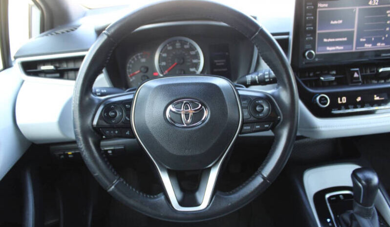 
								2020 Toyota Corolla Hatchback SE 4dr Hatchback full									