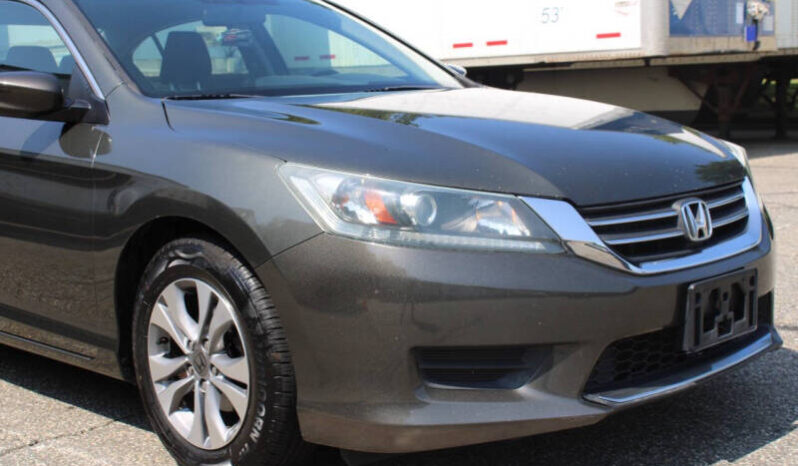 
								2015 Honda Accord LX 4dr Sedan full									