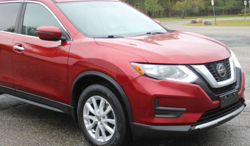 
								2018 Nissan Rogue SV AWD SV 4dr Crossover full									