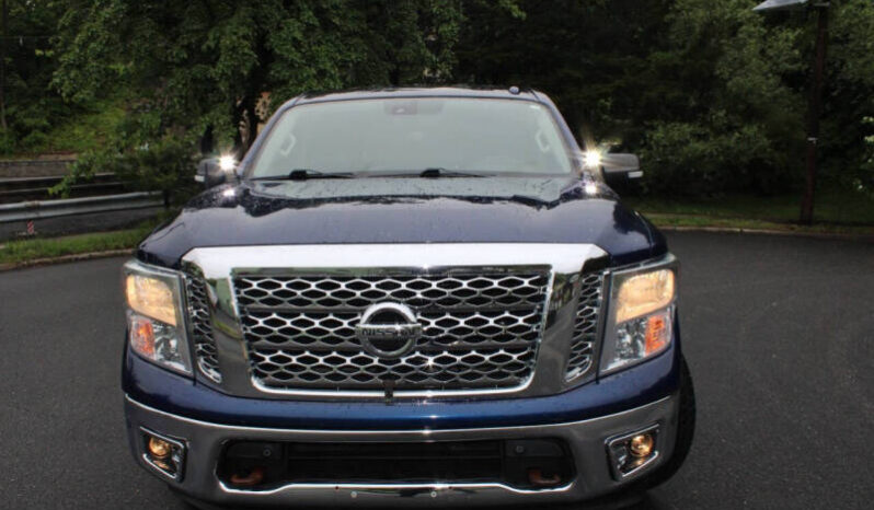
								2018 Nissan Titan SV 4×4 SV 4dr Crew Cab full									