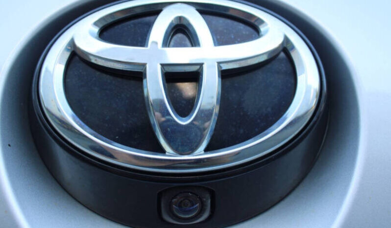 
								2020 Toyota Corolla Hatchback SE 4dr Hatchback full									