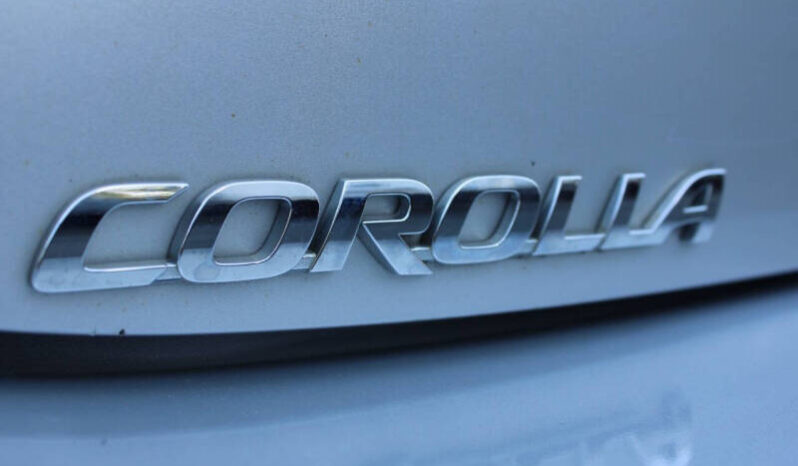 
								2020 Toyota Corolla Hatchback SE 4dr Hatchback full									