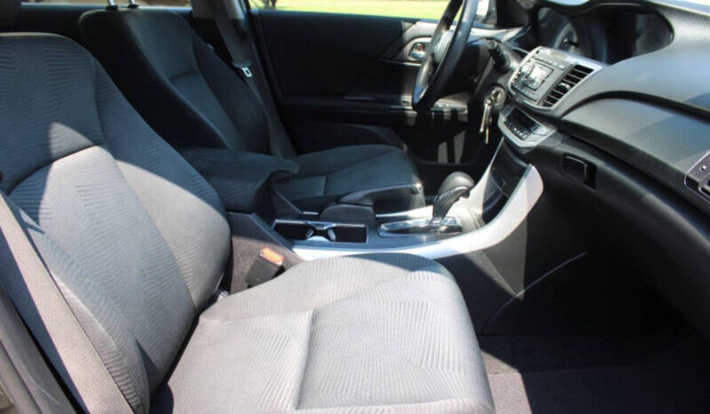 
								2015 Honda Accord LX 4dr Sedan full									