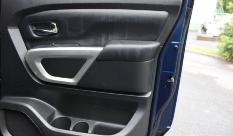 
								2018 Nissan Titan SV 4×4 SV 4dr Crew Cab full									