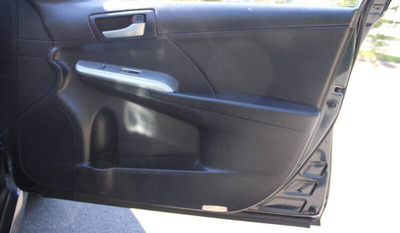 
								2014 Toyota Camry SE 4dr Sedan full									