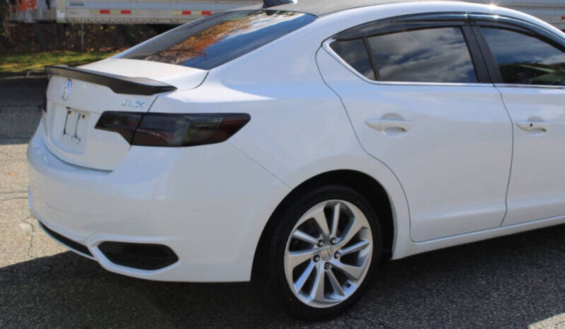 
								2017 Acura ILX 4dr Sedan full									