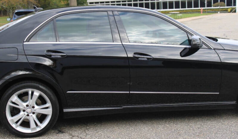 
								2012 Mercedes-Benz E-Class E 350 Luxury 4MATIC 4dr Sedan full									