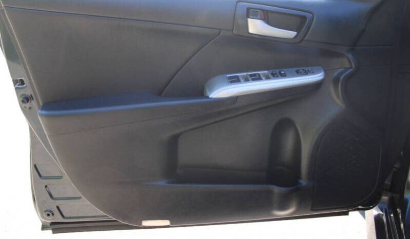 
								2014 Toyota Camry SE 4dr Sedan full									