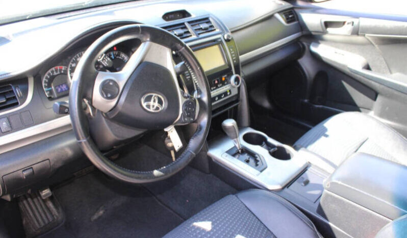 
								2014 Toyota Camry SE 4dr Sedan full									