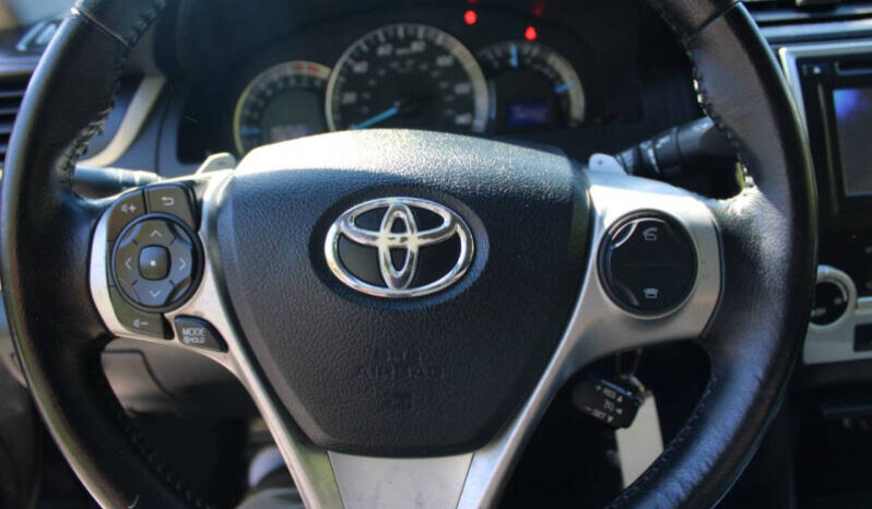 
								2014 Toyota Camry SE 4dr Sedan full									