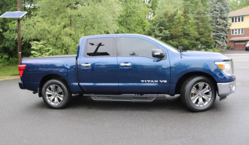 
								2018 Nissan Titan SV 4×4 SV 4dr Crew Cab full									