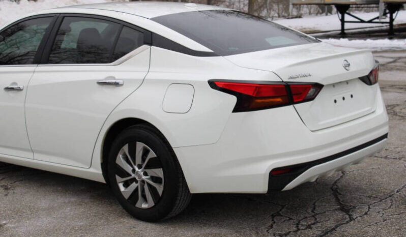 
								2020 Nissan Altima 2.5 S 4dr Sedan full									