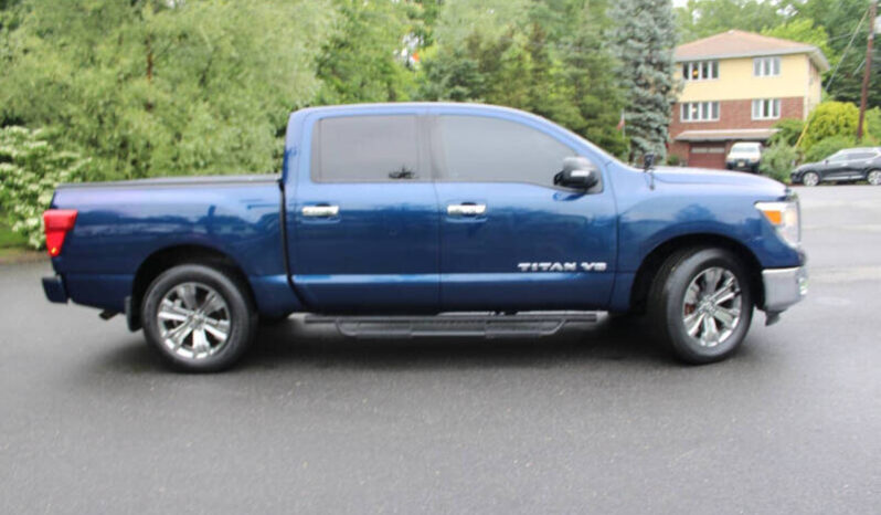 
								2018 Nissan Titan SV 4×4 SV 4dr Crew Cab full									