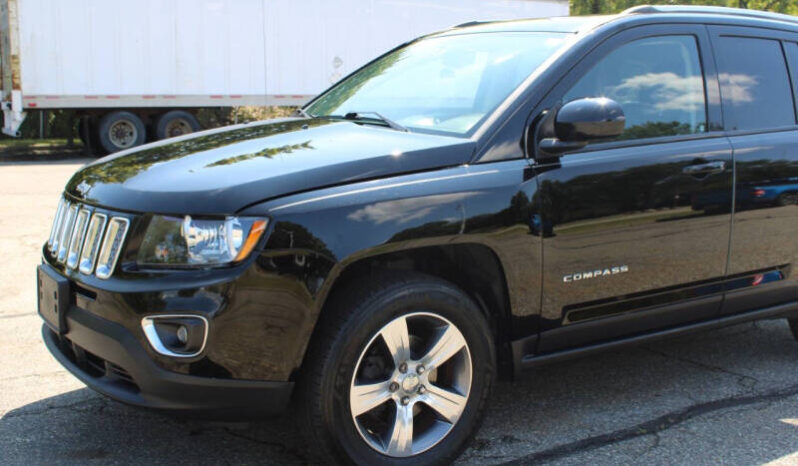 
								2017 Jeep Compass Latitude4×4 Latitude 4dr SUV full									
